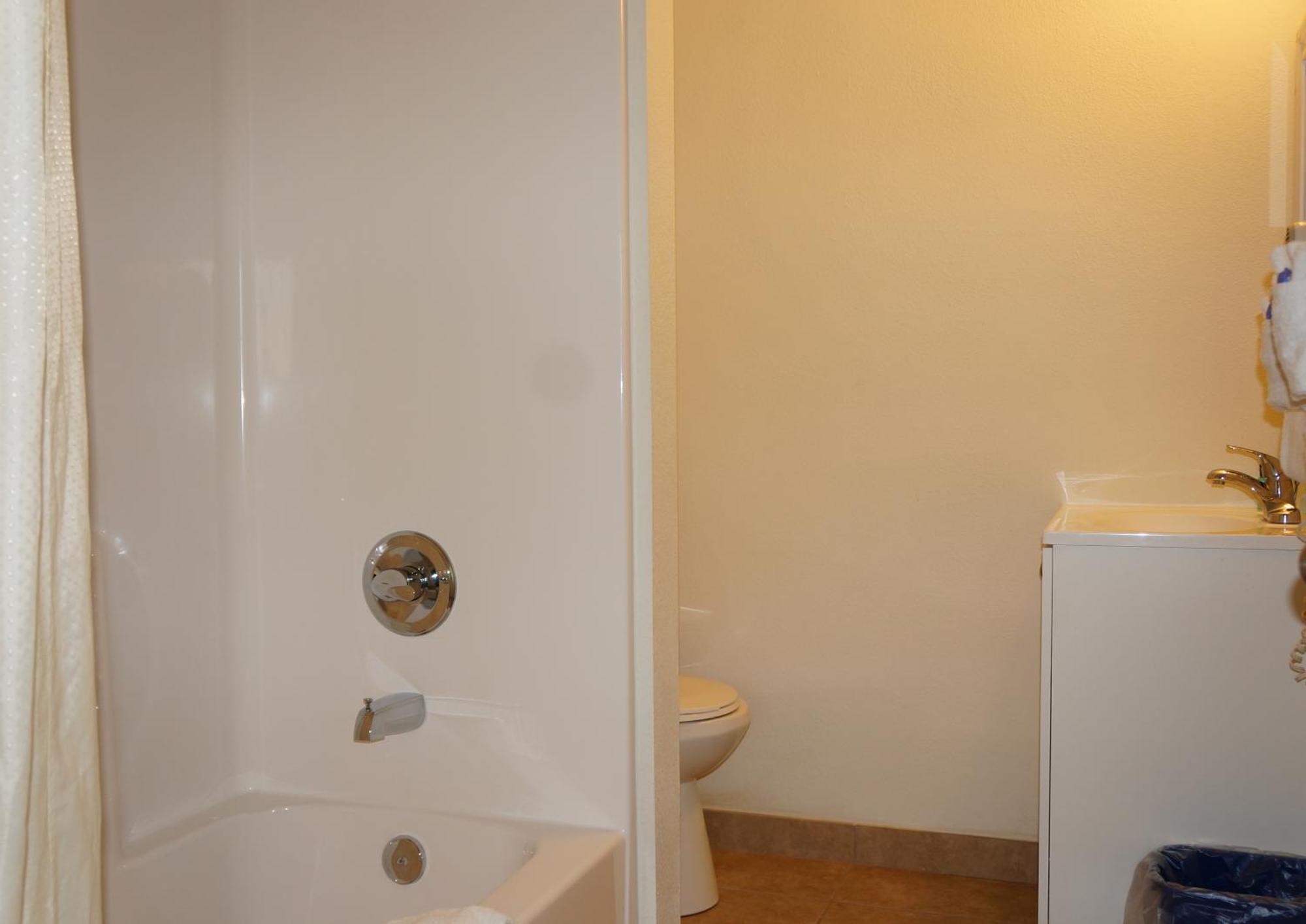 Lake Marina Inn Clearlake Oaks Habitación foto