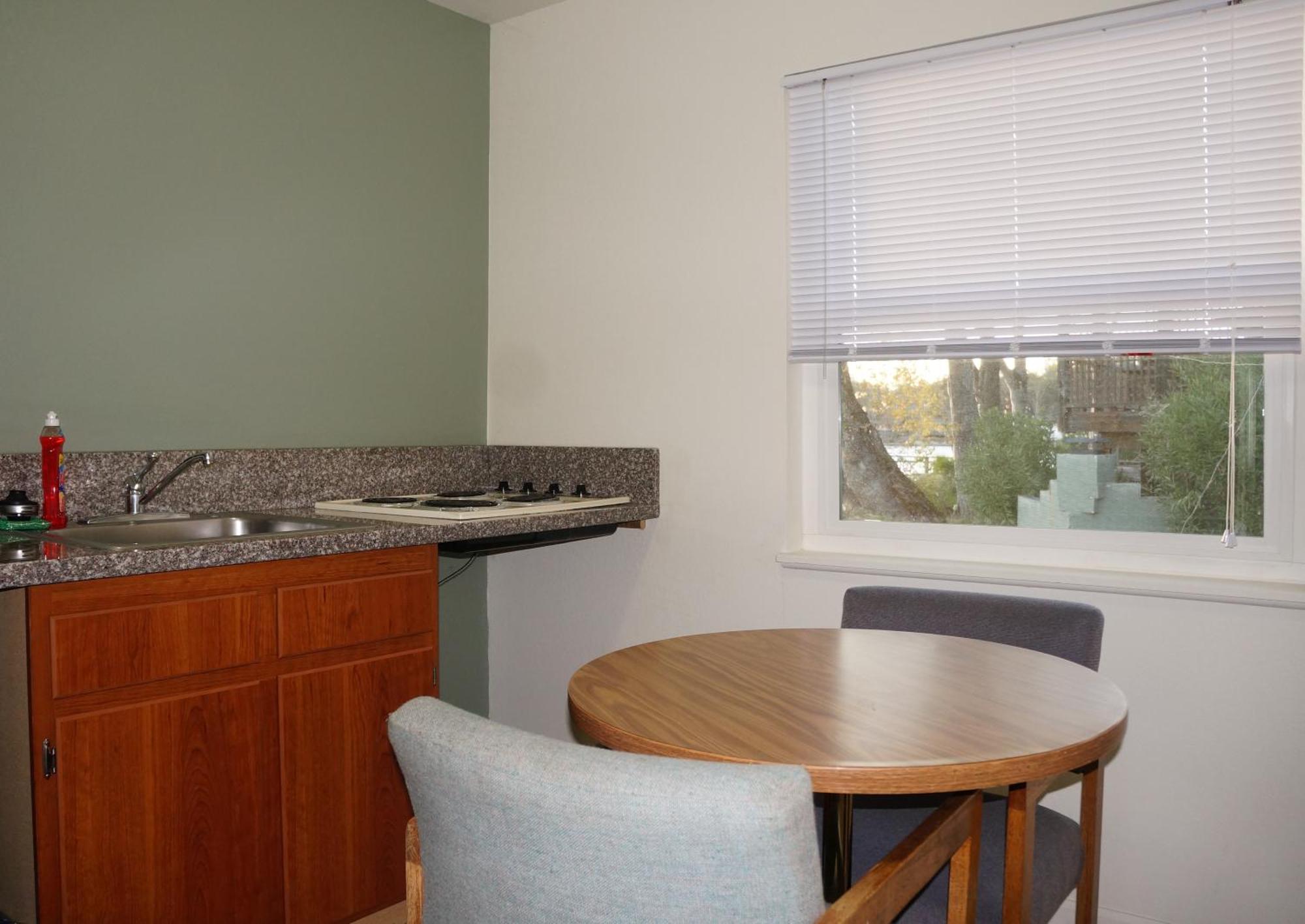 Lake Marina Inn Clearlake Oaks Habitación foto