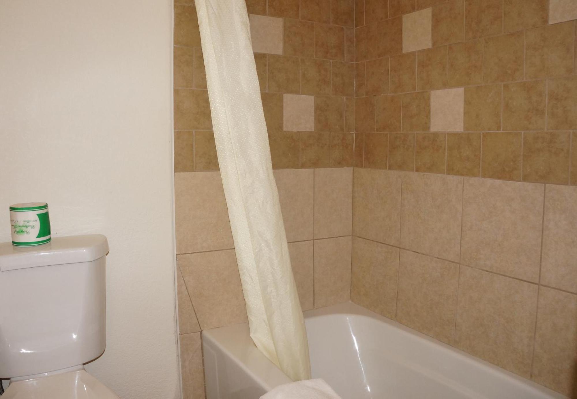 Lake Marina Inn Clearlake Oaks Habitación foto