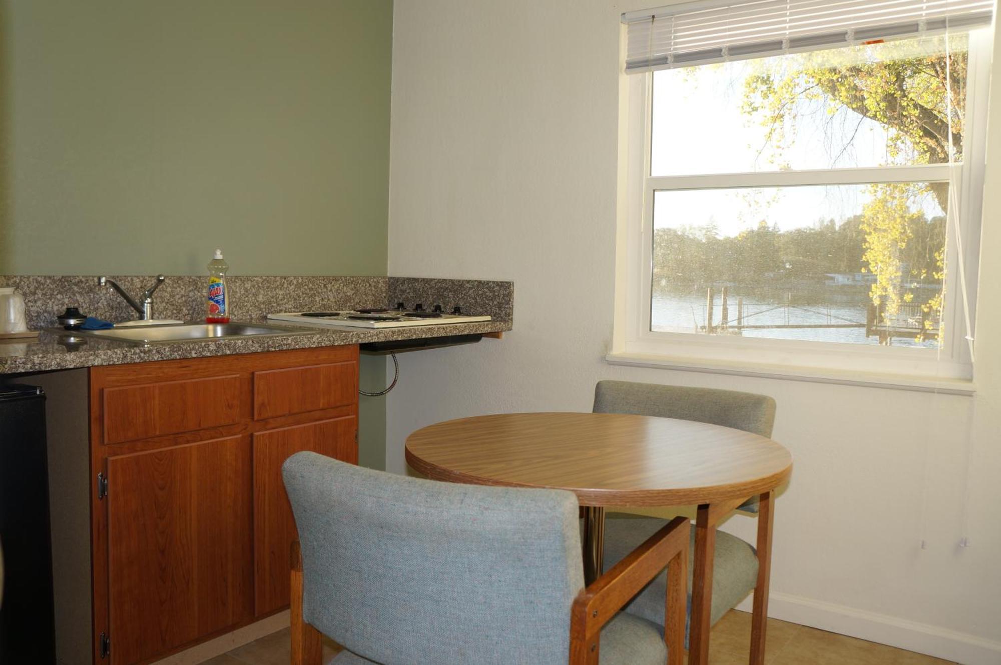 Lake Marina Inn Clearlake Oaks Habitación foto