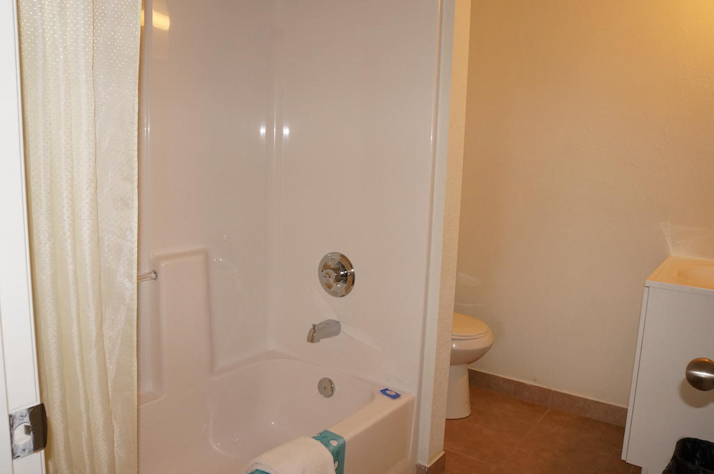 Lake Marina Inn Clearlake Oaks Habitación foto